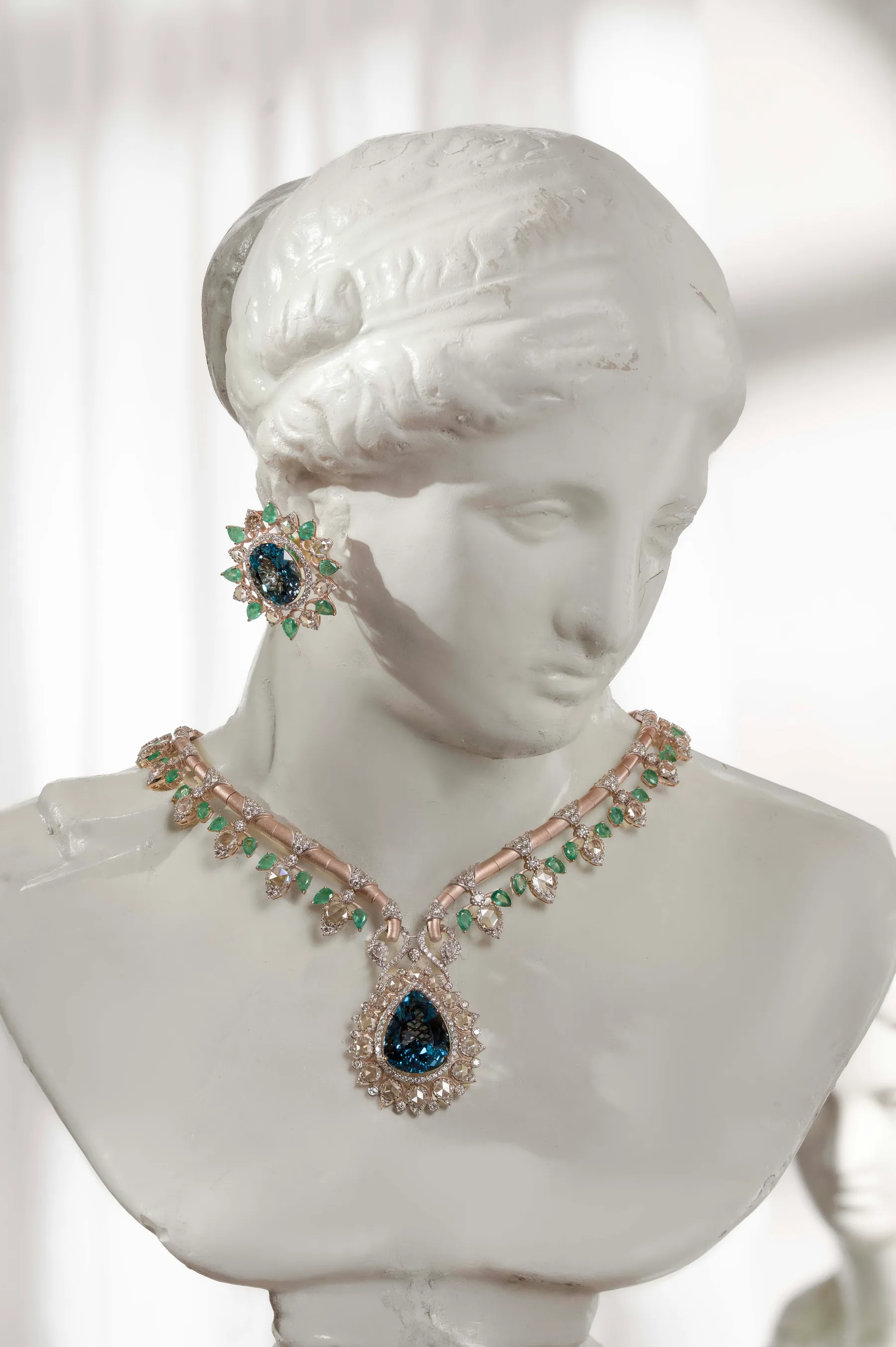 morden jewellery — photograph 27 by Nandika Shah